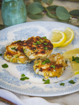 Maryland Crab Cakes with Tartar Sauce